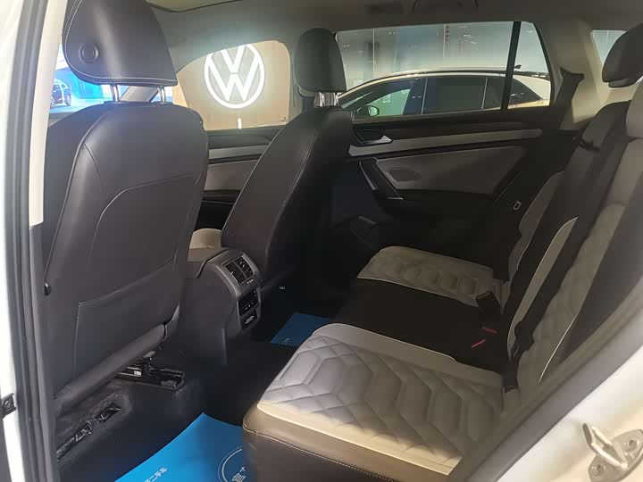 Фото 8 - Volkswagen Tayron