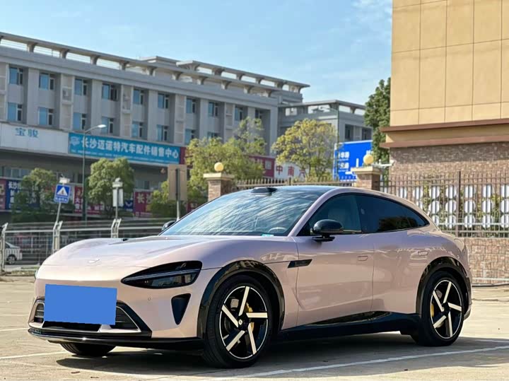 Фото 1 - Xiaomi YU7