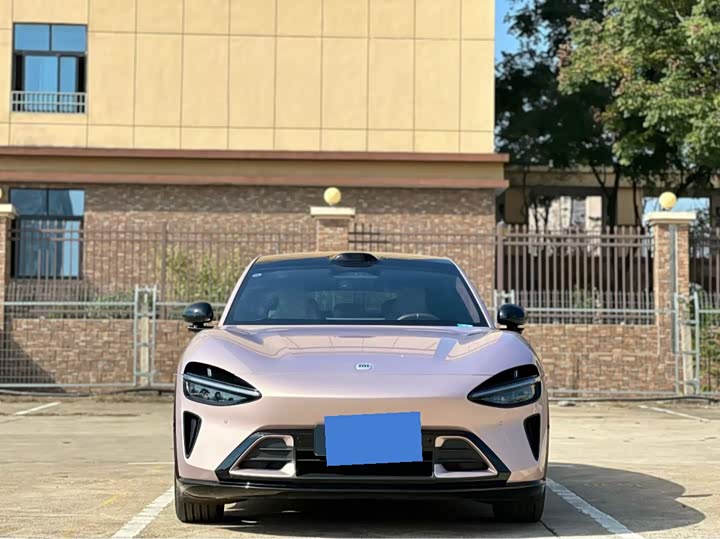 Фото 2 - Xiaomi YU7