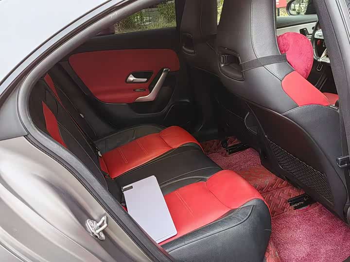 Фото 6 - Mercedes-Benz CLA-Class AMG