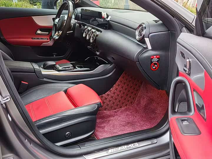 Фото 7 - Mercedes-Benz CLA-Class AMG