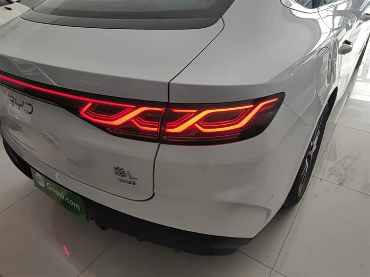 Фото 8 - BYD Qin L