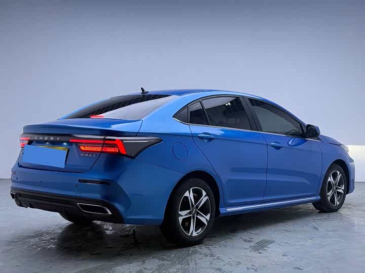 Фото 6 - Chery Omoda S5 (Arrizo 5 Plus)