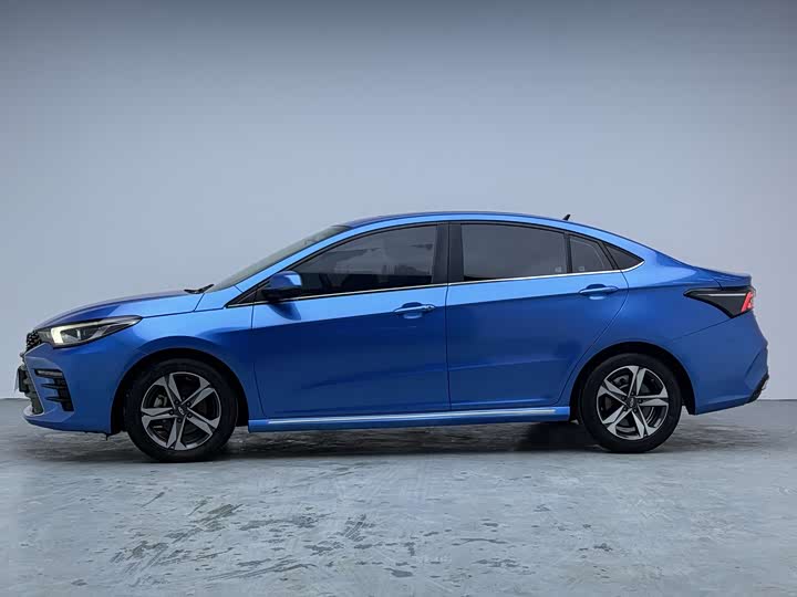 Фото 8 - Chery Omoda S5 (Arrizo 5 Plus)