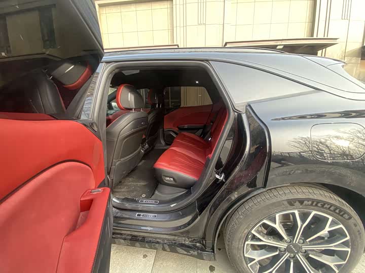 Фото 6 - Zeekr 007 GT