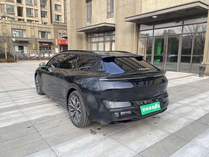 Фото 7 - Zeekr 007 GT