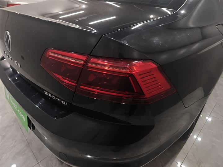 Фото 8 - Volkswagen Magotan