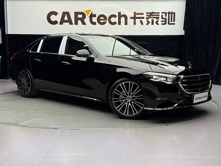 Photo 3 - Mercedes-Benz E-Class