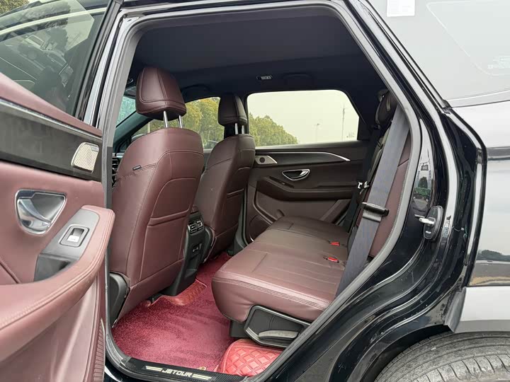 Фото 9 - Jetour X90