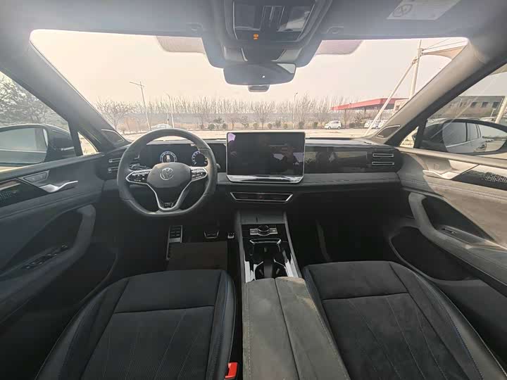 Фото 5 - Volkswagen Tiguan L Pro