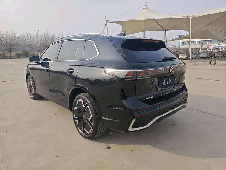 Фото 9 - Volkswagen Tiguan L Pro