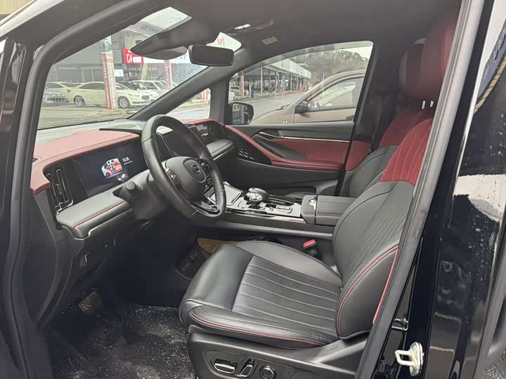 Фото 5 - GAC Trumpchi M8