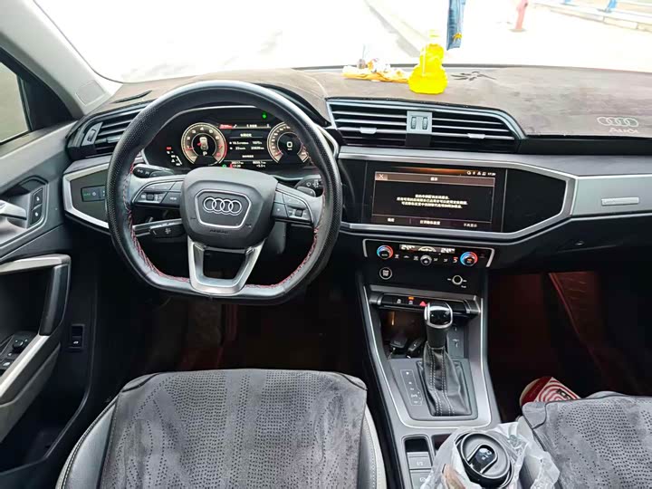 Фото 5 - Audi Q3