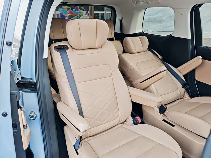 Фото 5 - GAC Trumpchi E8