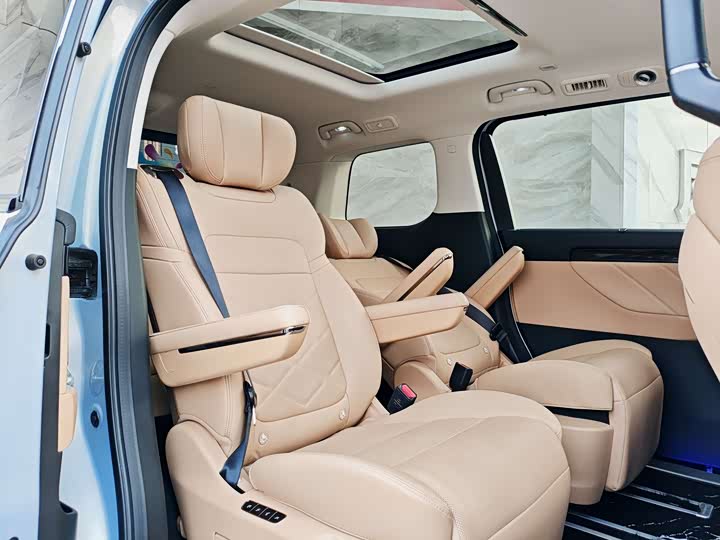 Фото 6 - GAC Trumpchi E8