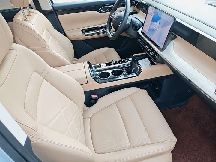 Фото 8 - GAC Trumpchi E8