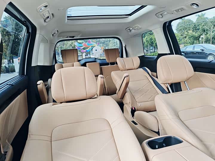 Фото 9 - GAC Trumpchi E8