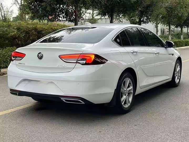 Фото 7 - Buick Regal