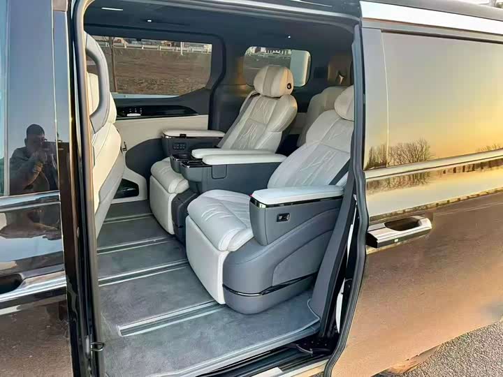 Фото 5 - Zeekr 009