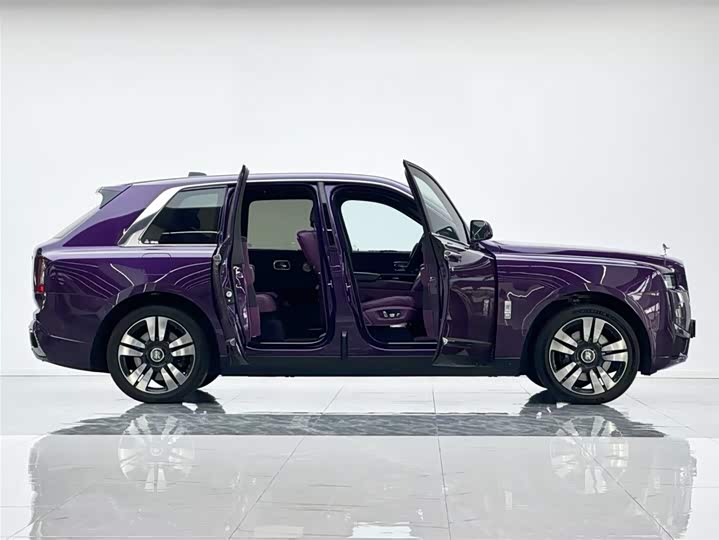 Фото 4 - Rolls-Royce Cullinan