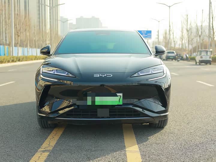 Фото 2 - BYD Sea Lion 07 EV