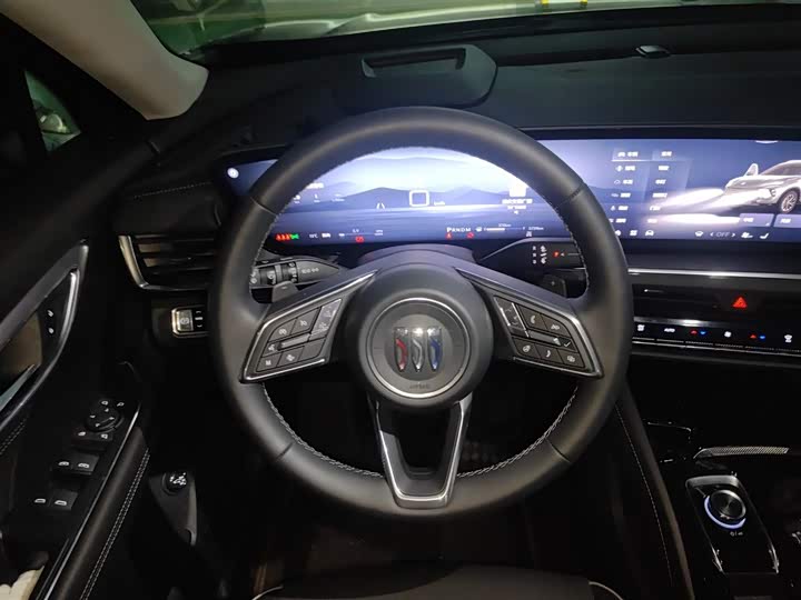 Фото 3 - Buick Envision Plus