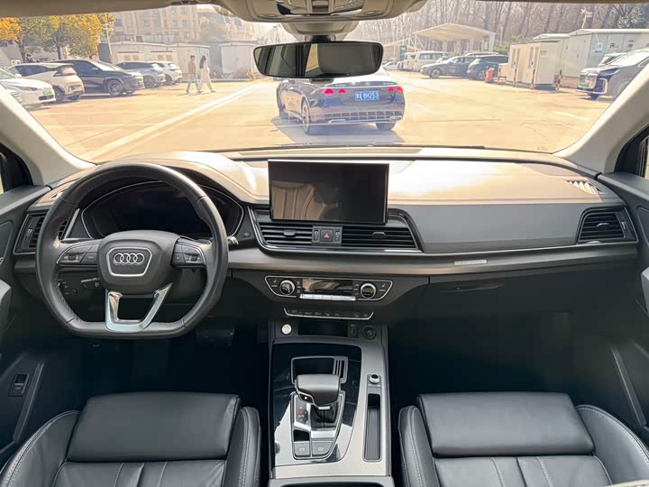 Фото 8 - Audi Q5L