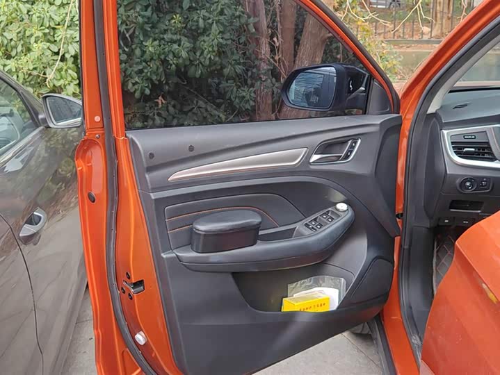 Фото 7 - Roewe RX3