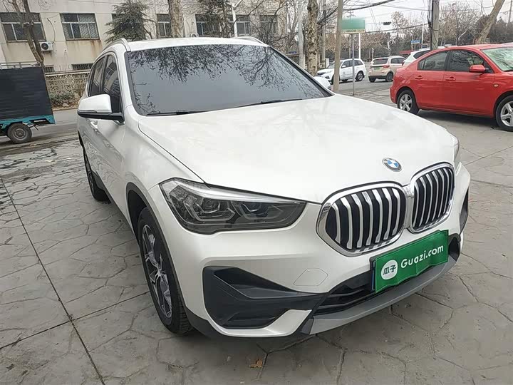 Фото 4 - BMW X1