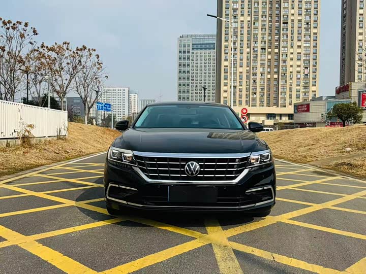 Фото 2 - Volkswagen Passat