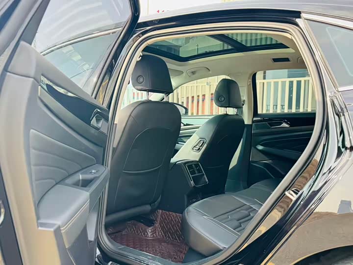 Фото 5 - Volkswagen Passat