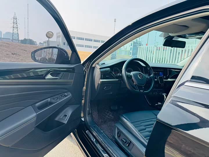 Фото 6 - Volkswagen Passat