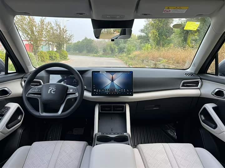 Фото 8 - BYD Yuan Up