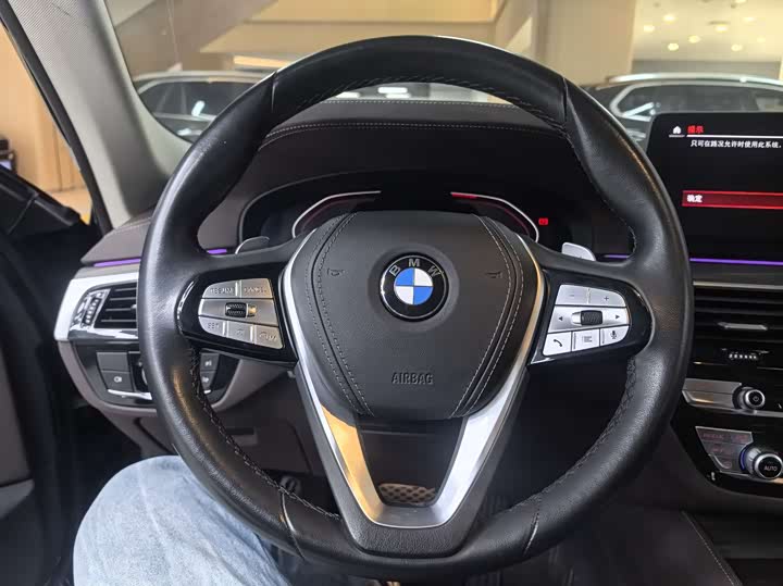 Фото 5 - BMW 5 Series