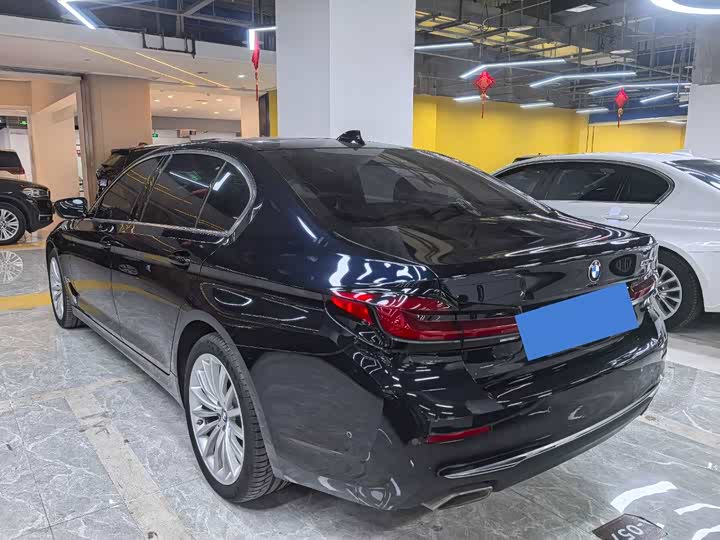 Фото 9 - BMW 5 Series