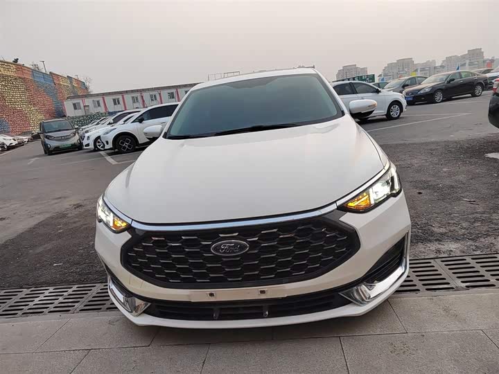 Фото 3 - Ford Escort