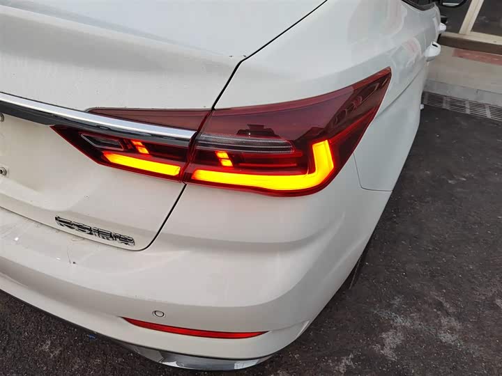 Фото 8 - Ford Escort