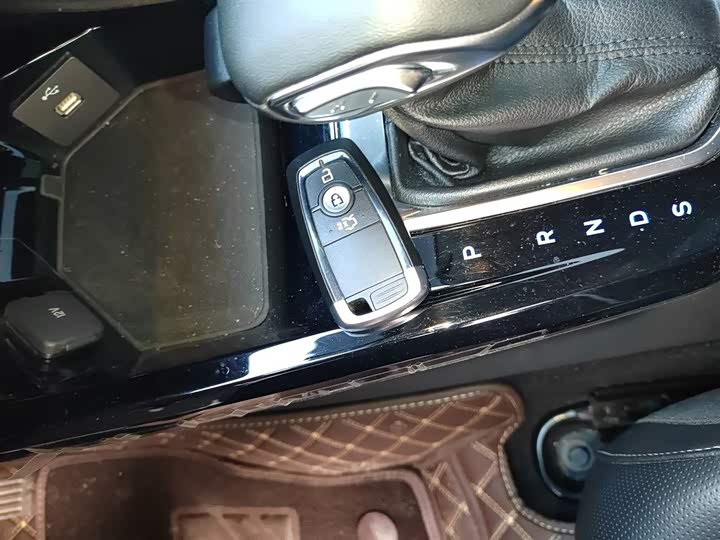 Фото 9 - Ford Escort