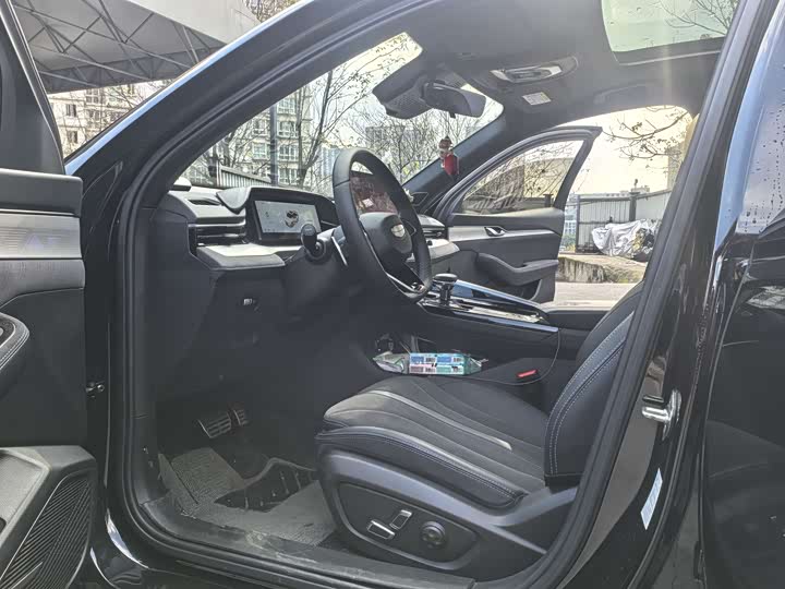 Photo 7 - Geely Preface