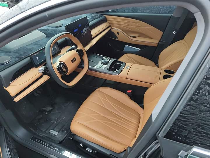 Фото 8 - Geely Galaxy Starshine 8 EM-i