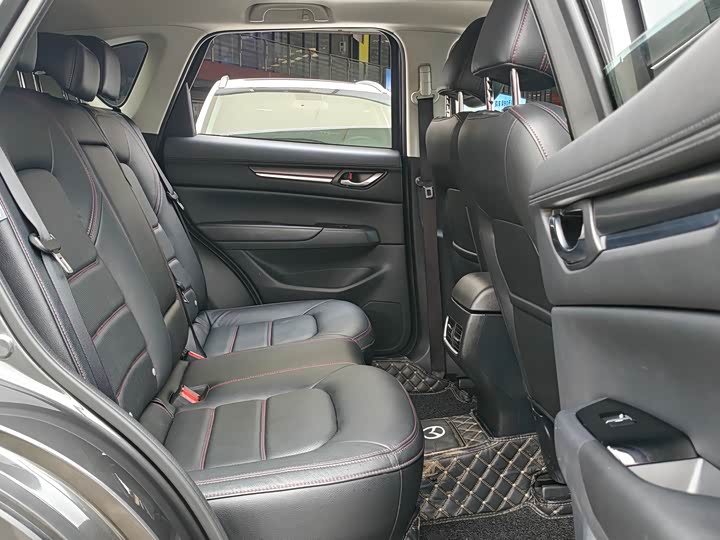 Фото 8 - Mazda CX-5