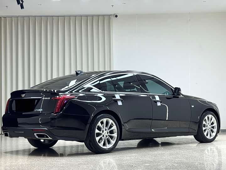 Фото 9 - Cadillac CT5