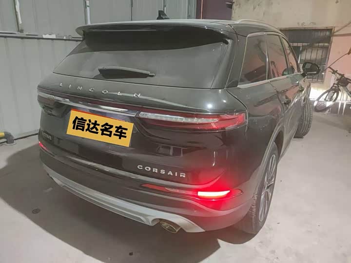 Фото 3 - Lincoln Corsair