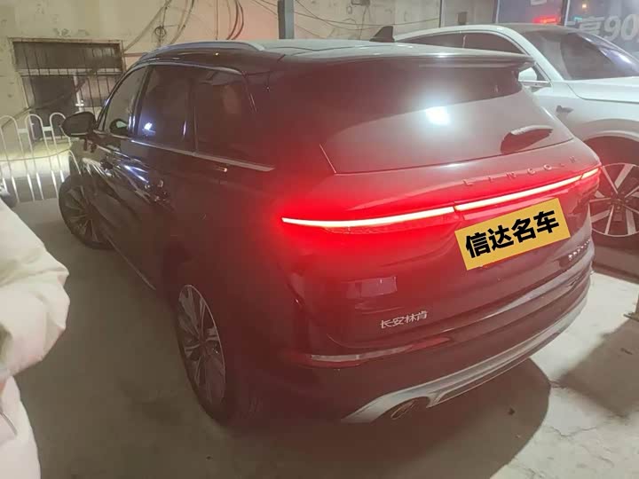 Фото 4 - Lincoln Corsair