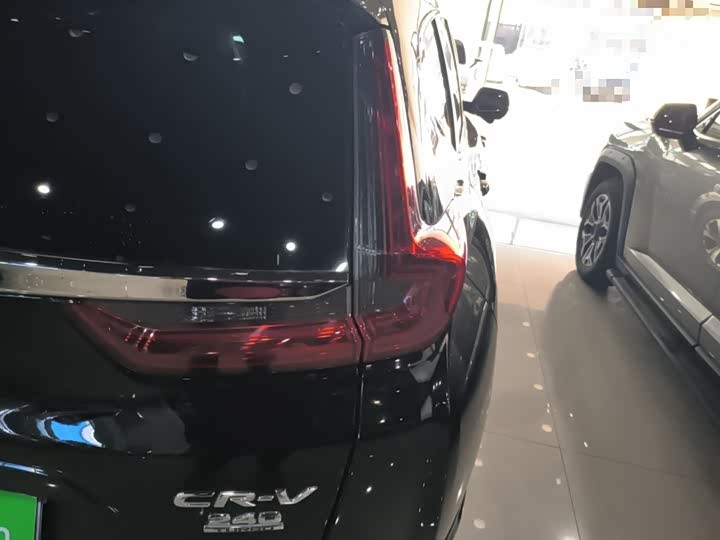 Фото 8 - Honda CR-V