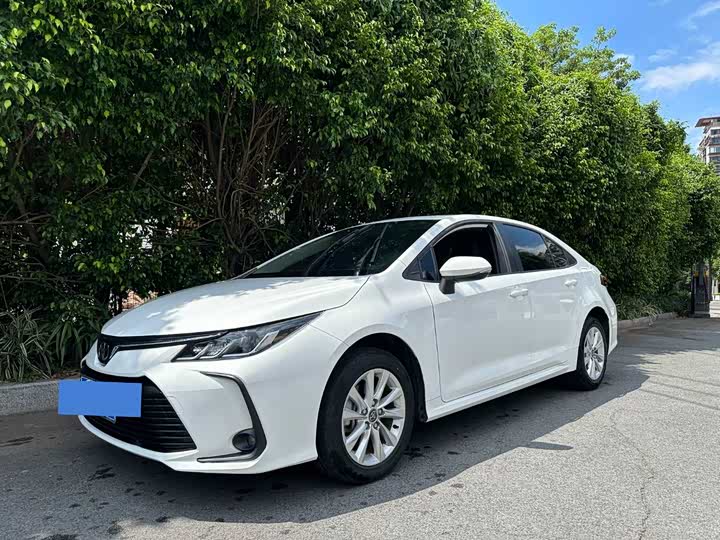 Фото 1 - Toyota Corolla