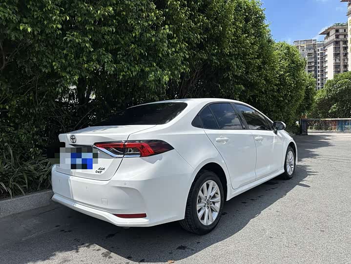 Фото 3 - Toyota Corolla