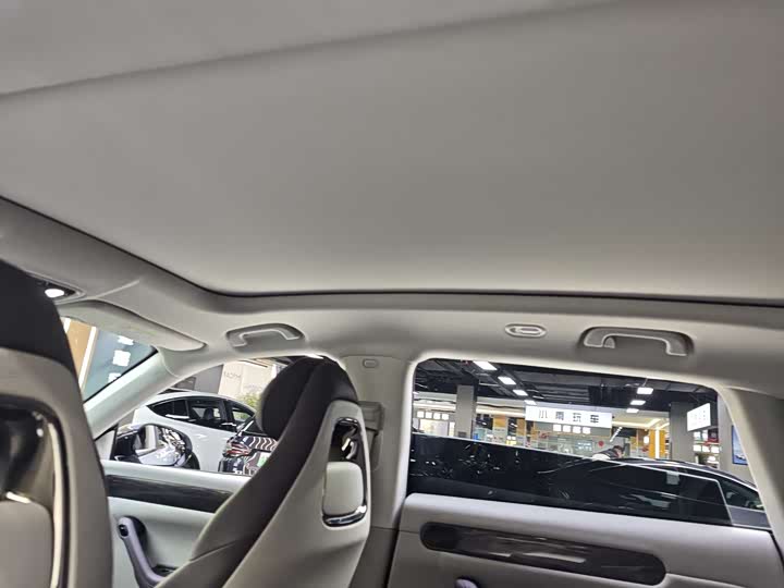 Фото 9 - Leapmotor C11