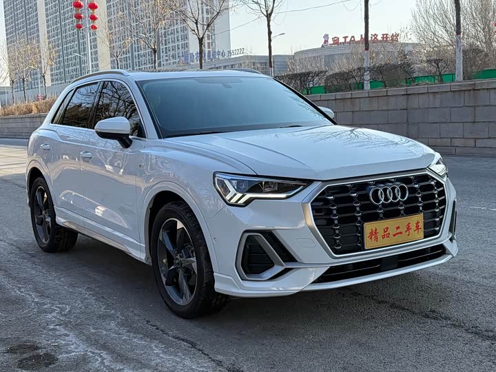 Фото 3 - Audi Q3