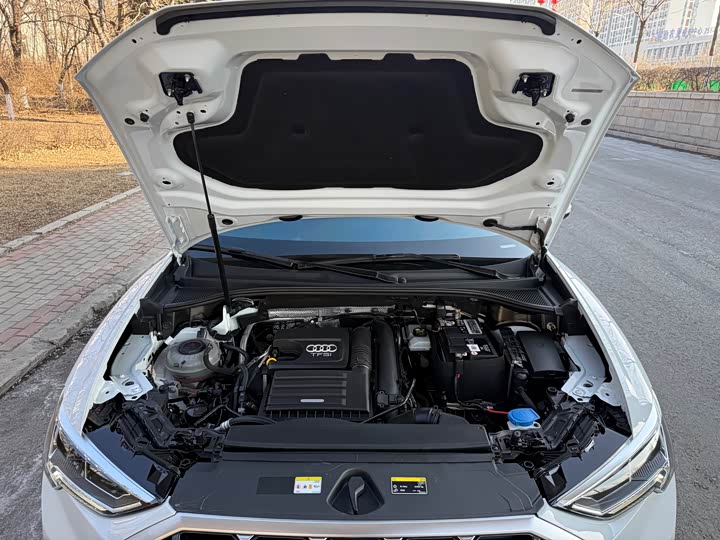 Фото 9 - Audi Q3